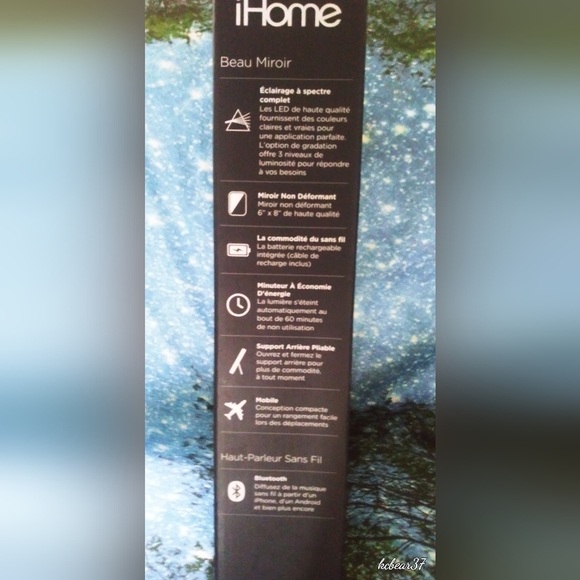 Travel/portable make up mirror with built in blue tooth - Picture 3 of 3